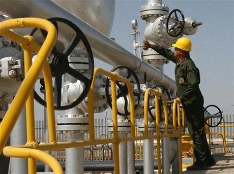 Ölförderanlage in Iran (Bild: pd)