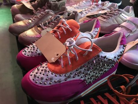 Fashionflash Mönchengladbach - Schuhe mit Killernieten
