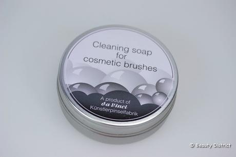 da Vinci Cleaning soap for cosmetic brushes