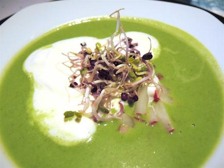 Grüne Radieschensuppe und ein Dinner für 10