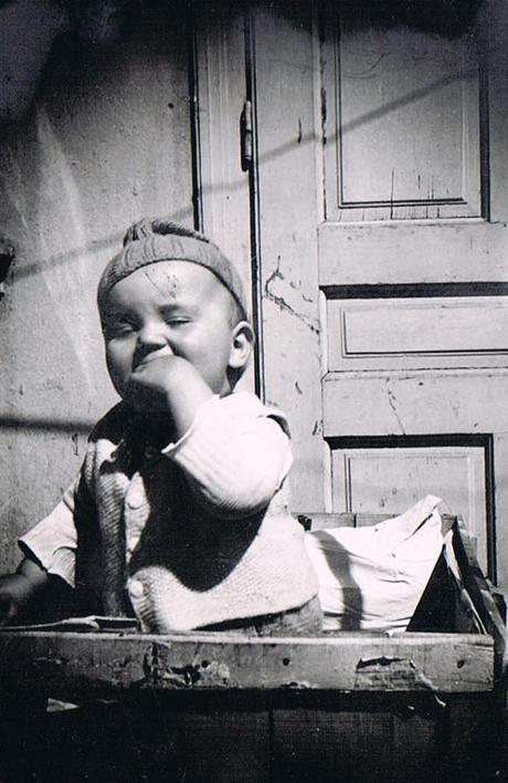 Alte Kinderfotos: Babybilder mit Stich
