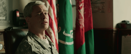 Grimassen schneiden in Spielfilmlänge in WAR MACHINE mit Brad Pitt