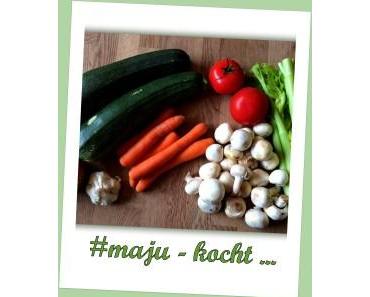 maju-kocht … Gemüse -Hackfleisch-Bolognese mit Zucchettis