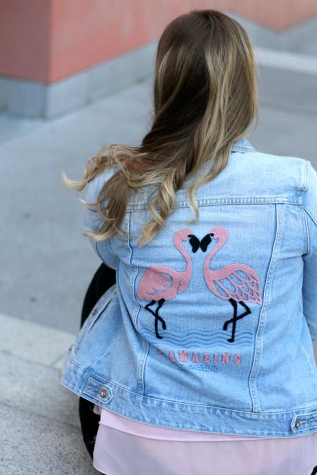 {Outfit} Flamingo Jeansjacke & Fransen Loafers