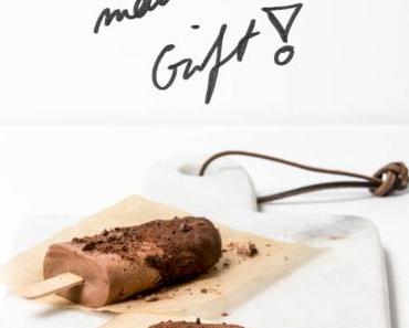It’s like heaven on a stick: creamy chocolate ice cream pops – cremiges Schokoladeneis am Stiel