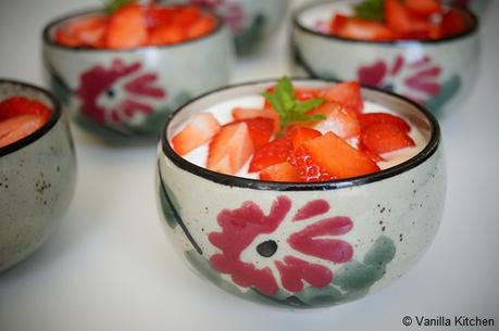 Schneller Erdbeer-Joghurt-Nachtisch