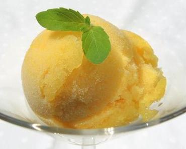 Erfrischendes Mango-Sorbet – auch low carb