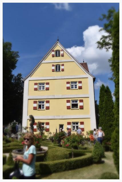 Kunst-und Gartenaustellung auf Schloss Sorg