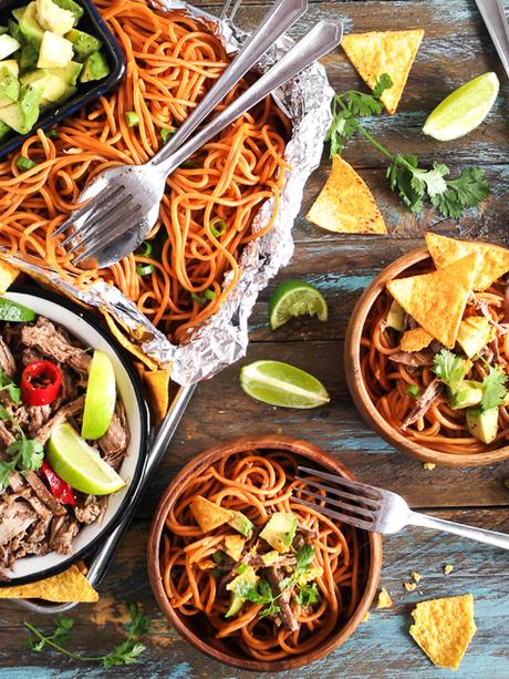 Mexican shredded Beef mit Chili-Knoblauch Spaghetti und Nachos {enthält Werbung für Birkel}