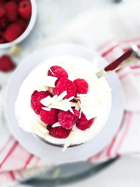 veganer Raspberry frozen Joghurt Shake