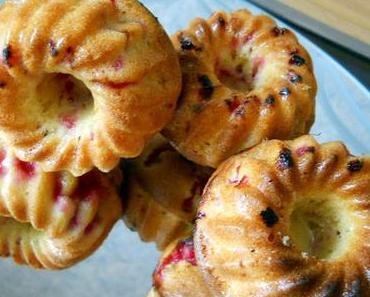 Johannisbeer-Kokosmilch-Muffins