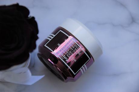 {Review} Black Rose Skin Infusion Cream von Sisley