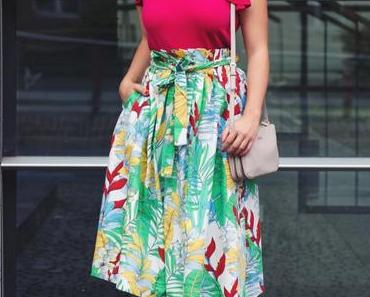 Rock als modisches Sommer Must-have: So style ich den Midirock mit grafischem Print