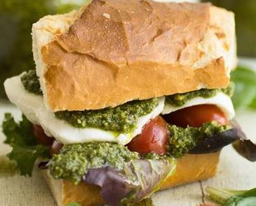 Grüne Sauce Pesto  und ’ne Stulle Caprese