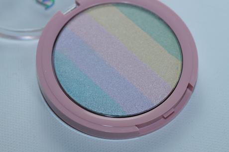 Rival de Loop young Rainbow Highlighter Powder Review
