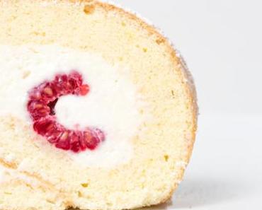 raspberry cheesecake rolle –Himbeer-Cheesecake-Biskuitrolle