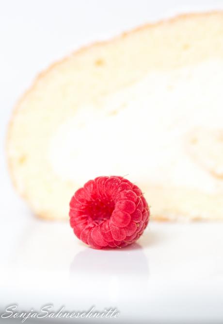 raspberry cheesecake rolle –Himbeer-Cheesecake-Biskuitrolle