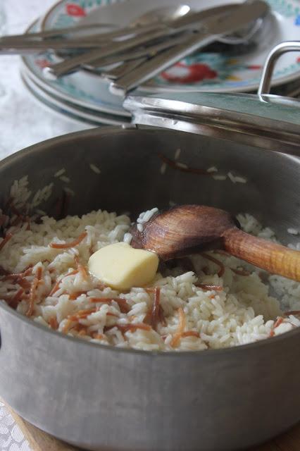 Auberginenkebap mit Tomatensoße und Türkischer Pilaw