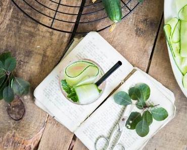 Cocktail Time: Gurken Pfirsich Fizz | Fizzy Cucumber Drink with Peaches