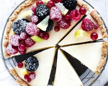 Zitronen Pudding Tarte mit Beeren