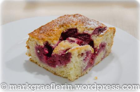 Für den kleinen Haushalt: Zitrone-Joghurt Kuchen mit Himbeeren und Rosmarin