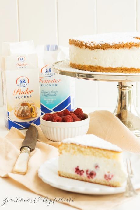 Käse-Sahne-Torte mit Himbeeren