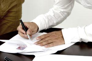 Der Arbeitsvertrag – 12 Punkte, die in Ihrem Arbeitsvertrag nicht fehlen sollten!
