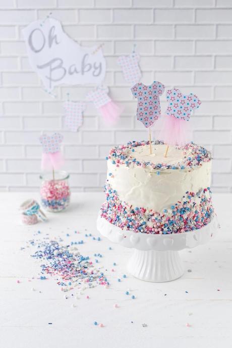 Gender Reveal Cake für eine Baby Shower