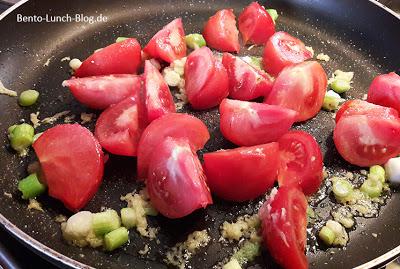 Rezept: Chinesisches Rührei mit karamellisierten Tomaten