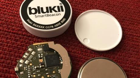 De Maizière auf dem Weg zum Stirnchip für Neugeborene