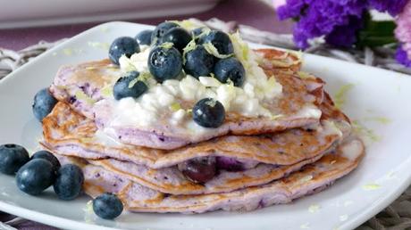 Rezepte: proteinreiche Blaubeer-Zitronen-Pancakes