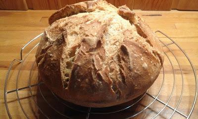 Landbrot mit Dinkel und Weizen