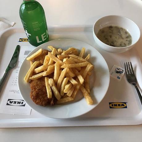 Schnitzel bei IKEA #foodporn - via Instagram