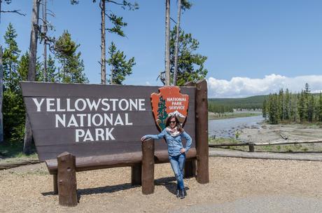 4 Tage Yellowstone Nationalpark Eingangsschild