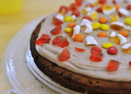 Bunt belegte Cookie Torte: Süße Pizza für den Kindergeburtstag