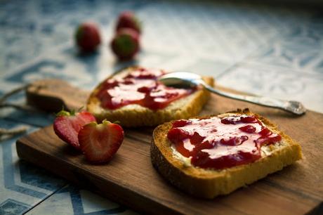 Rezept: Erdbeer Basilikum Chia Marmelade Zuckerfrei und vegan