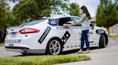 Ford und Domino’s liefern Pizza mit autonomen Autos