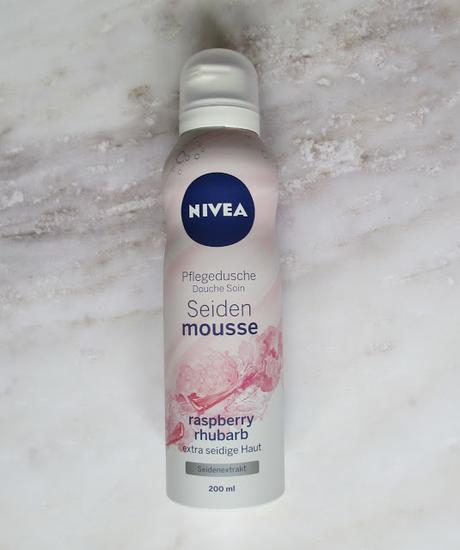 NIVEA Seiden-Mousse Raspberry Rhubarb Pflegedusche