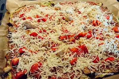 Pizza Boden aus Zucchini - Low Carb