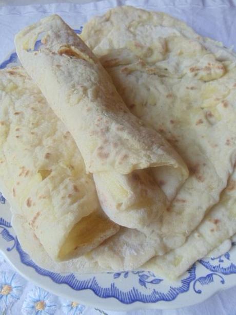 HEFE- KARTOFFELFLADENBROT