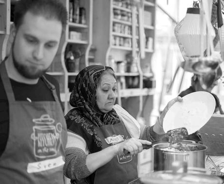 Kitchen on The Run: Locals and Refugees cooking together all over Germany
