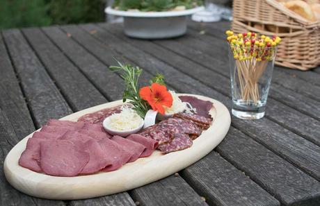 Die Straußenfarm am Lindenhof in Auffen