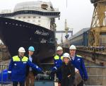 Neue Mein Schiff 1 von TUI Cruises bekommt erstmals Wasser unter den Kiel – Taufe beim Hamburger Hafengeburtstag am 11. Mai 2018