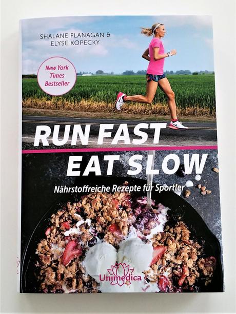 Minipizzen aus Hirseteig aus dem Kochbuch „Run fast eat slow“.