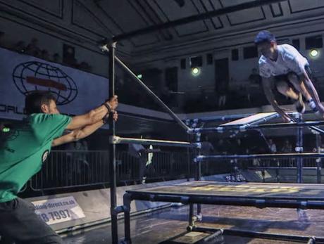 Freestyle-Skier Parkour Training