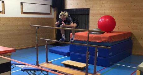 Freestyle-Skier Parkour Training