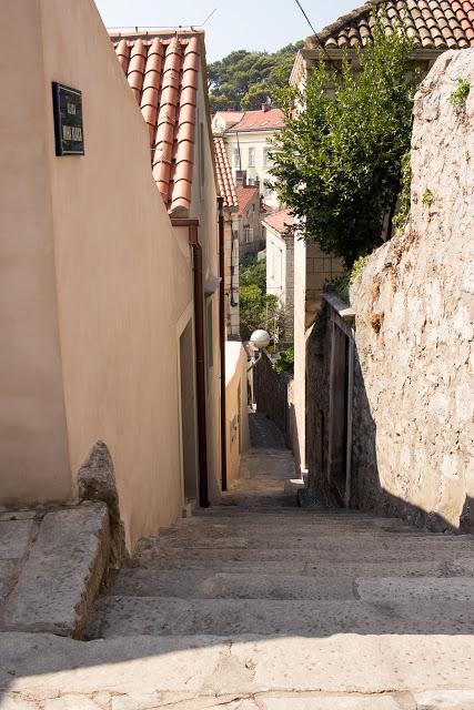 schmale Gasse in Dubrovnik - Kroatien