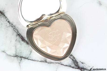 |Review & Look| Too Faced Melted Matte 'Evil Twin' & Love Light Highlighter 'Blinded by the Light'