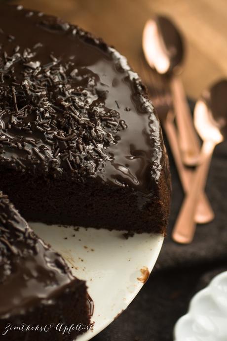 Super saftiger Schokoladenkuchen mit Tonkabohne
