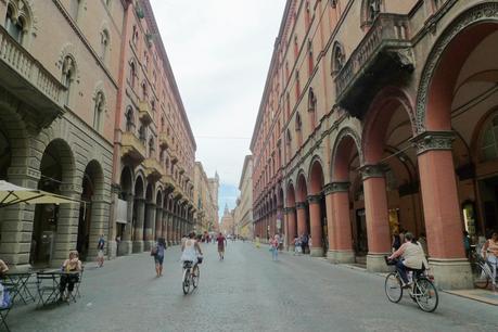 Bologna Via dell Indipendenza Fußgängerzone